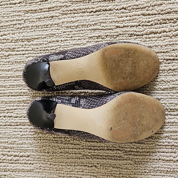 MICHAEL Michael Kors Snakeskin Heels - Picture 7 of 8